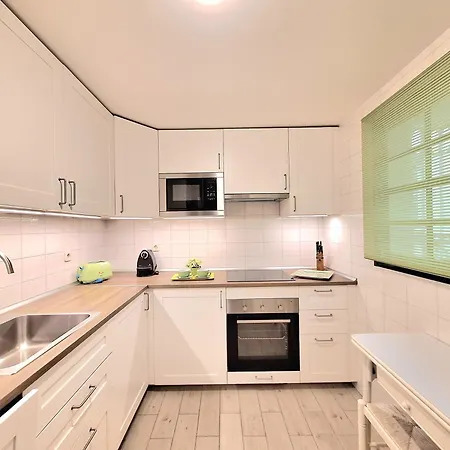 Aloha Pueblo Valle Del Golf, Puerto Banus Marbella