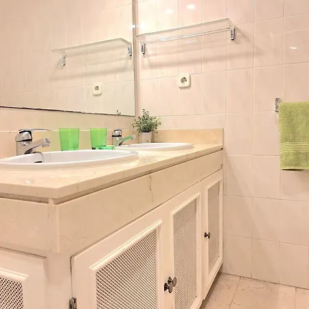 Aloha Pueblo Valle Del Golf, Puerto Banus