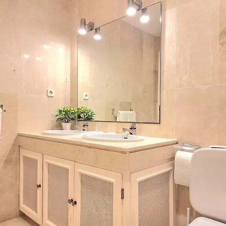 Aloha Pueblo Valle Del Golf, Puerto Banus