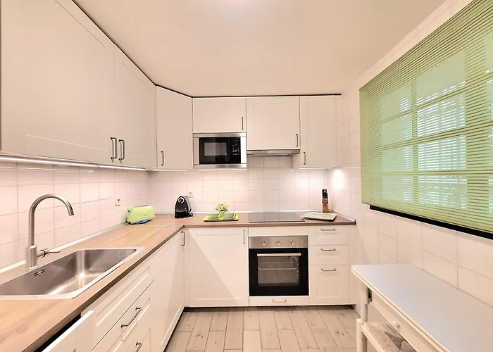 Aloha Pueblo Valle Del Golf, Puerto Banus Marbellac